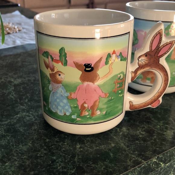 Peter Rabbit Mugs SetOf Two - Picture 3 of 7